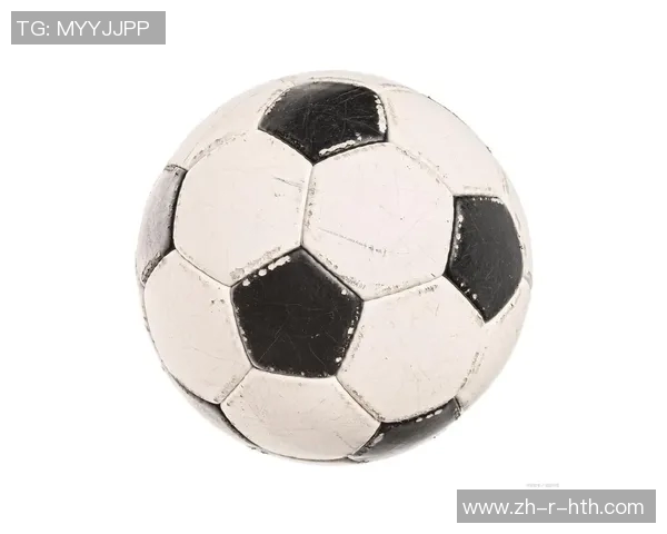 孤独绿茵背影下的落寞足球巨星伤感头像